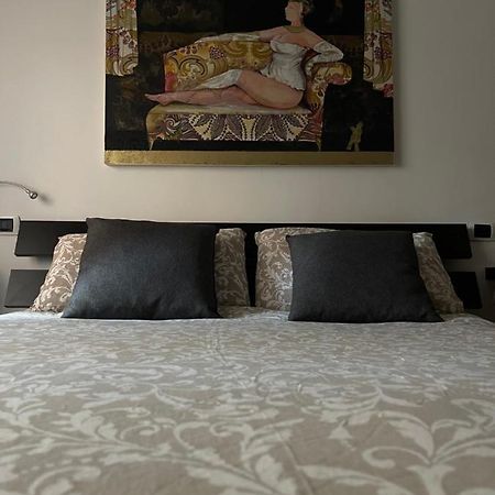 Apartament The Olivetti Apt Caserta Zewnętrze zdjęcie